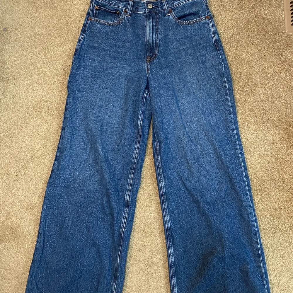 Abercrombie and Fitch women’s wide leg jeans